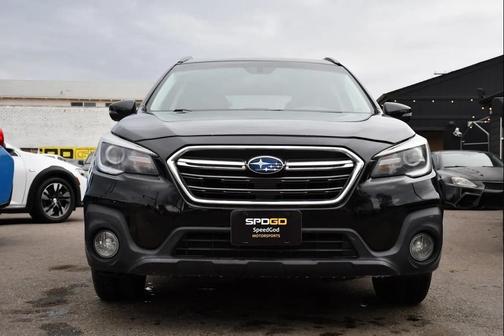 Crystal Black Silica 2018 Subaru Outback 3.6R Touring