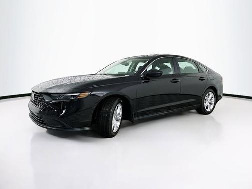 Crystal Black Pearl 2025 Honda Accord