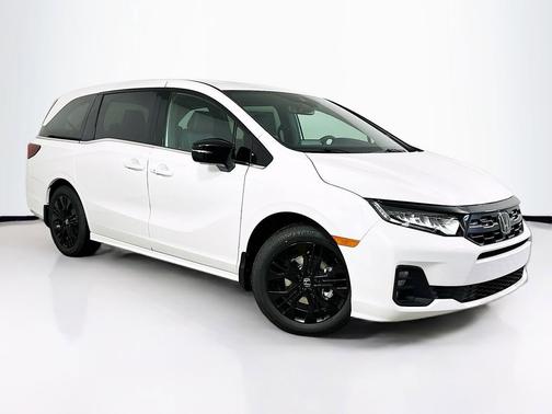 Platinum White Pearl 2026 Honda Odyssey
