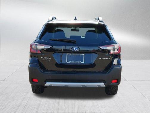 Crystal Black Silica 2023 Subaru Outback Limited