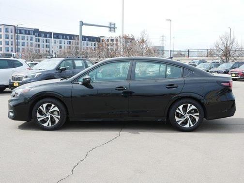 Crystal Black Silica 2025 Subaru Legacy Premium