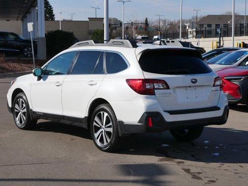 White 2018 Subaru Outback 2.5i Limited