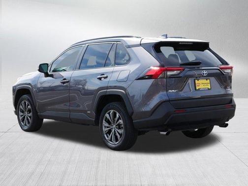 2022 Toyota RAV4 Hybrid XLE Premium