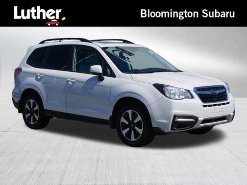 Crystal White Pearl 2017 Subaru Forester 2.5i Premium