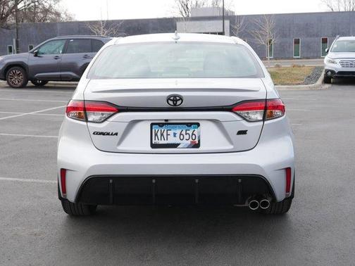 Classic Silver Metallic 2023 Toyota Corolla SE