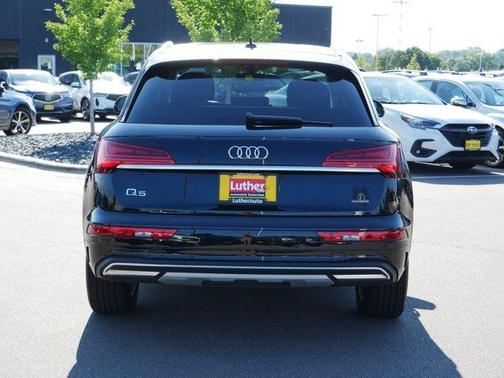 2024 Audi Q5 40 Premium