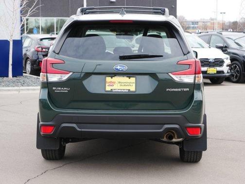 Cascade Green Silica 2024 Subaru Forester Premium