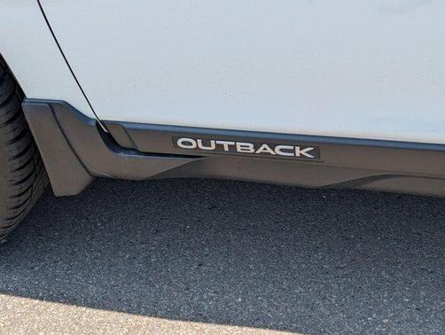 Crystal White Pearl 2019 Subaru Outback 2.5i Limited