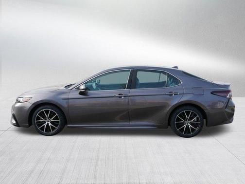 Predawn Gray Mica 2022 Toyota Camry SE