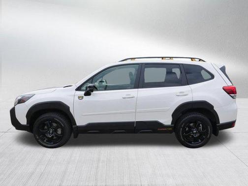 Crystal White Pearl 2024 Subaru Forester Wilderness