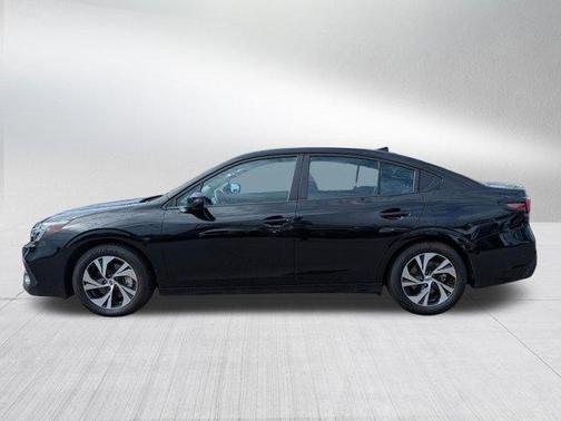 Crystal Black Silica 2025 Subaru Legacy Premium