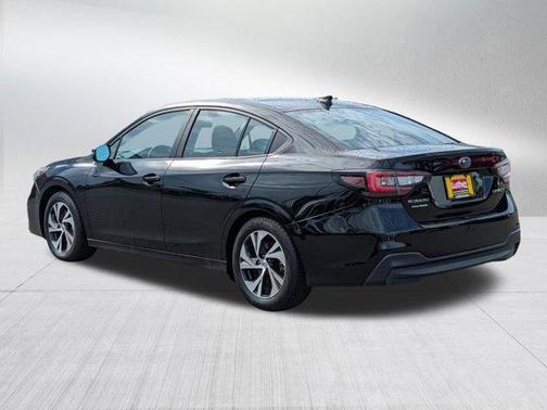 Crystal Black Silica 2025 Subaru Legacy Premium