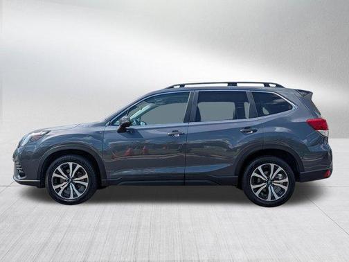 Magnetite Gray Metallic 2024 Subaru Forester Limited