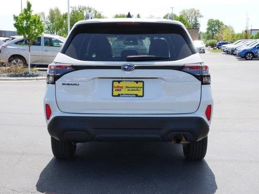 Crystal White Pearl 2025 Subaru Forester Premium