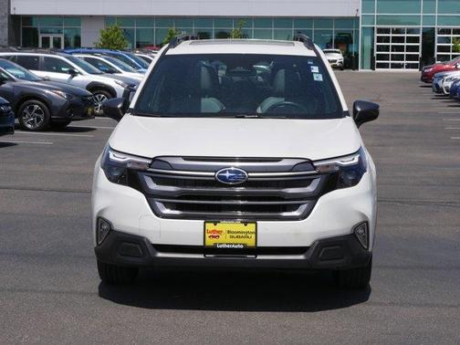Crystal White Pearl 2025 Subaru Forester Premium