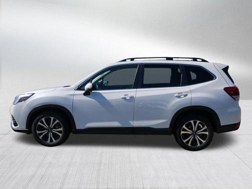 Crystal White Pearl 2023 Subaru Forester Limited
