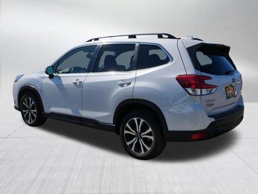 Crystal White Pearl 2023 Subaru Forester Limited