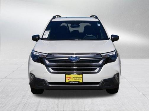Crystal White Pearl 2025 Subaru Forester Premium