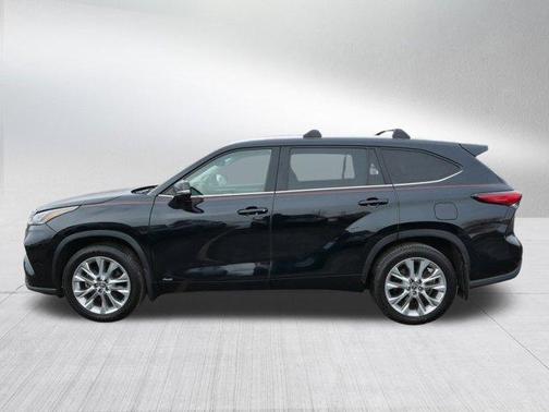 2022 Toyota Highlander Hybrid Limited