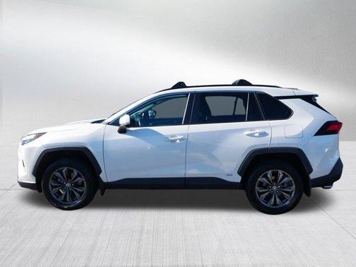 2022 Toyota RAV4 Hybrid XLE Premium