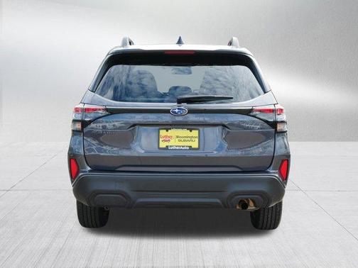 Magnetite Gray Metallic 2025 Subaru Forester Premium