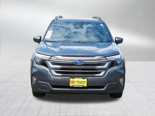 Magnetite Gray Metallic 2025 Subaru Forester Premium
