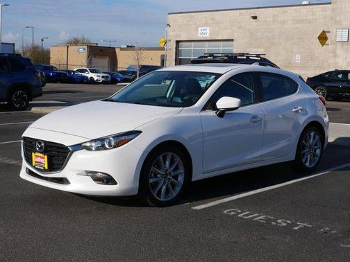 Snowflake White Pearl Metallic 2017 Mazda Mazda3 Grand Touring