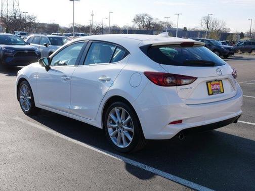 Snowflake White Pearl Metallic 2017 Mazda Mazda3 Grand Touring