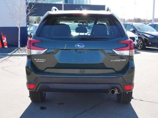 Cascade Green Silica 2023 Subaru Forester Limited
