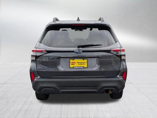 Magnetite Gray Metallic 2025 Subaru Forester Premium