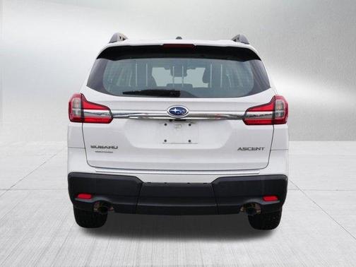 2022 Subaru Ascent Base 8-Passenger