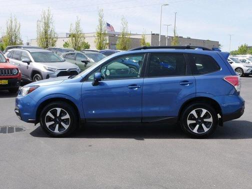 Quartz Blue Pearl 2017 Subaru Forester 2.5i Premium