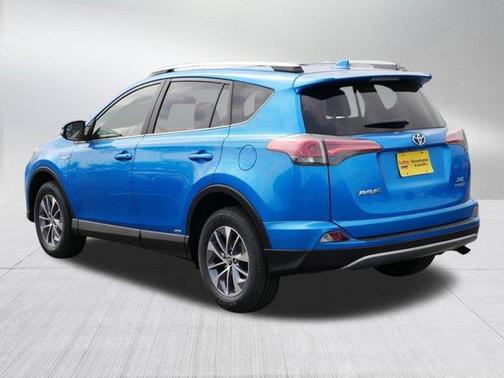 2017 Toyota RAV4 Hybrid XLE