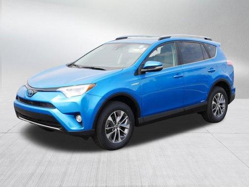 2017 Toyota RAV4 Hybrid XLE