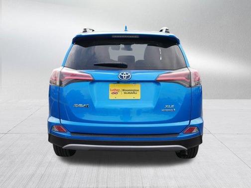 2017 Toyota RAV4 Hybrid XLE