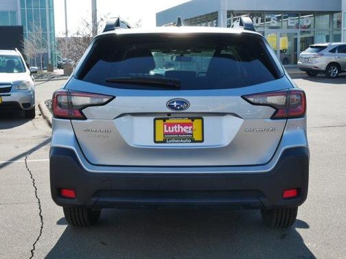 Ice Silver Metallic 2023 Subaru Outback Premium