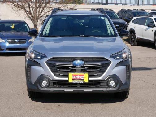 Ice Silver Metallic 2023 Subaru Outback Premium