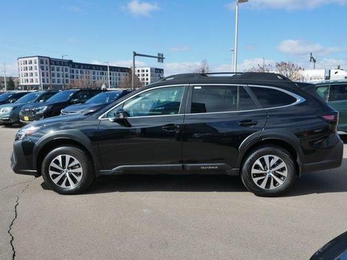 Crystal Black Silica 2025 Subaru Outback Premium