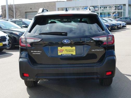 Crystal Black Silica 2025 Subaru Outback Premium