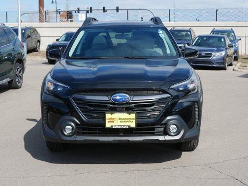 Crystal Black Silica 2025 Subaru Outback Premium