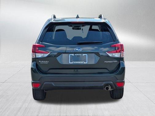 Cascade Green Silica 2023 Subaru Forester Limited