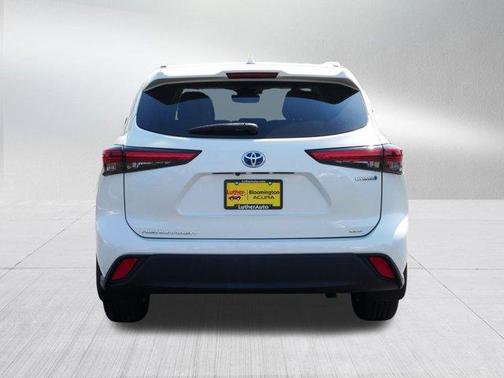 2021 Toyota Highlander Hybrid XLE