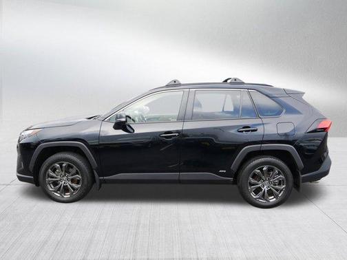 2022 Toyota RAV4 Hybrid XLE Premium