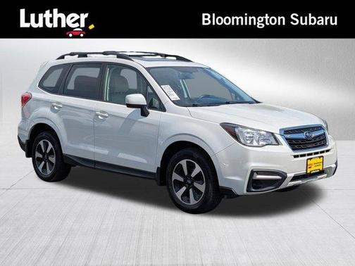 Crystal White Pearl 2018 Subaru Forester 2.5i Premium