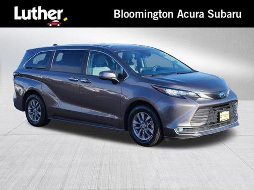 2023 Toyota Sienna XLE