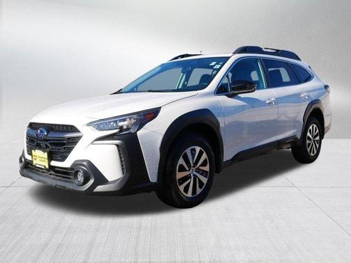 Crystal White Pearl 2025 Subaru Outback Premium