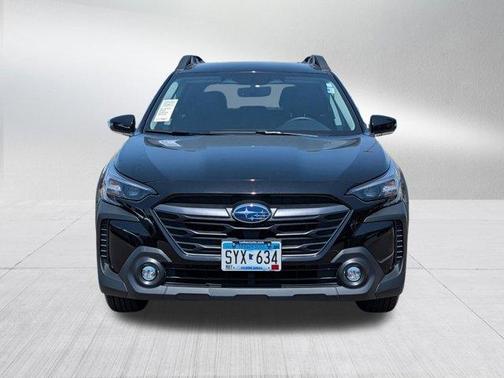 Crystal Black Silica 2025 Subaru Outback Premium