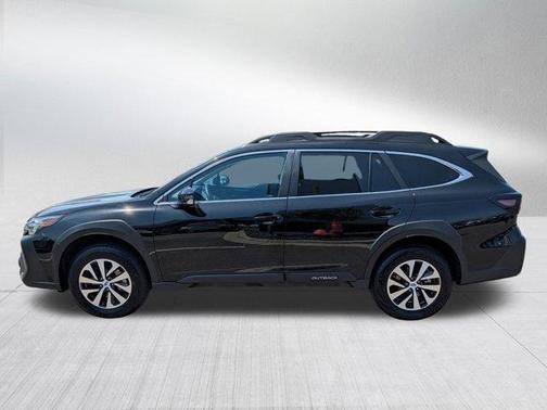 Crystal Black Silica 2025 Subaru Outback Premium