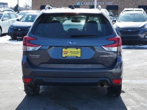 2024 Subaru Forester Premium