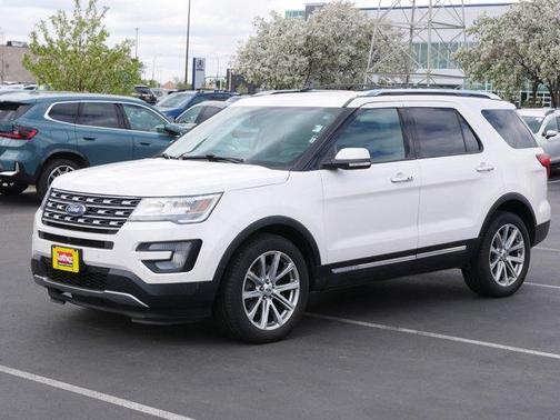 White Platinum Tri-Coat Metallic 2017 Ford Explorer Limited